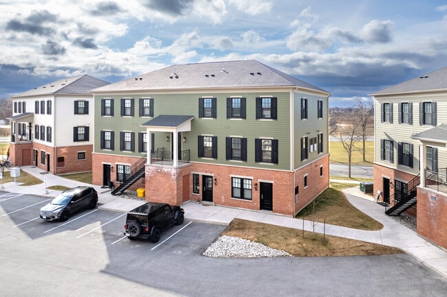 120 Garrison Village Dr in Niagara-On-The-Lake, ON - Building Photo - Building Photo