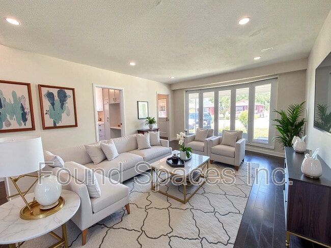 property at 6 Muir Ave
