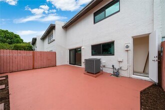 6929 SW 110th Ave in Miami, FL - Building Photo - Building Photo