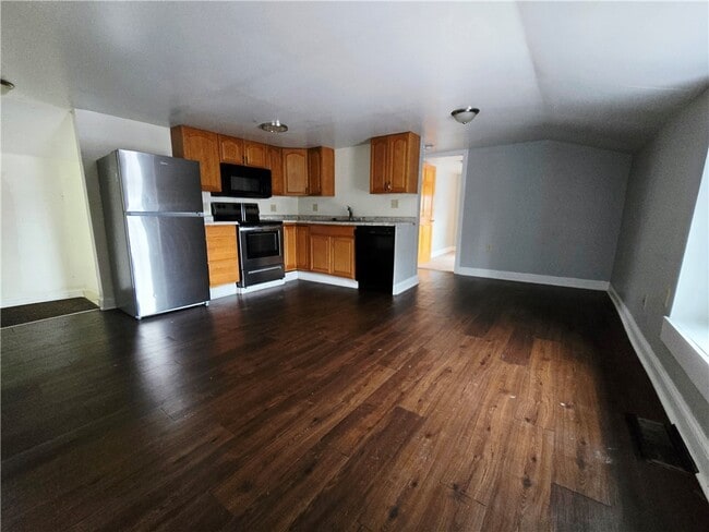 37 N Virginia St in Waterloo, NY - Building Photo - Building Photo