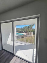 1860 Massachusetts Ave NE, Unit 216 in St. Petersburg, FL - Building Photo