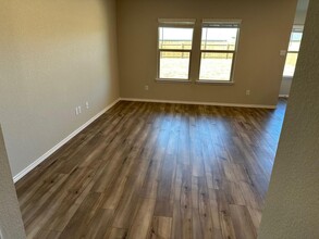 7113 Canadian Dr in China Spring, TX - Building Photo - Building Photo