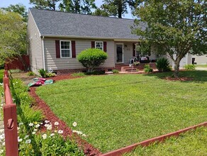 1192 Bells Mill Rd in Chesapeake, VA - Building Photo - Building Photo