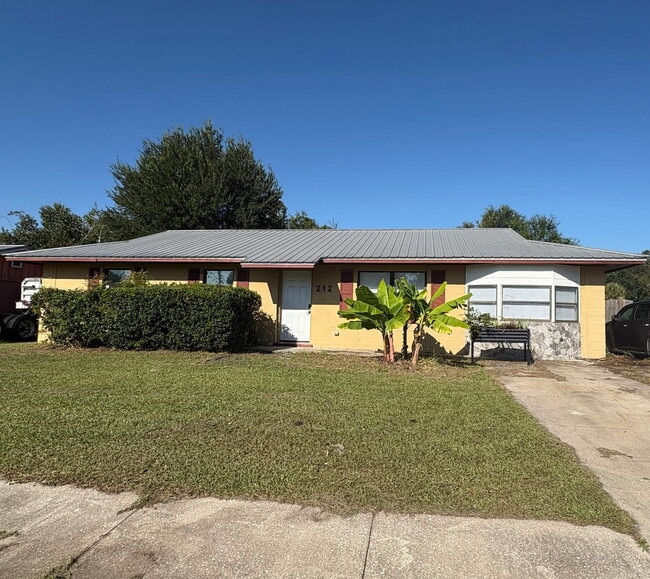 property at 212 Redbud Ln