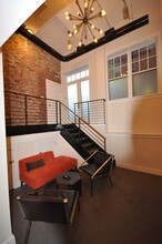 663 Massachusetts Ave, Unit 1 in Boston, MA - Building Photo - Building Photo