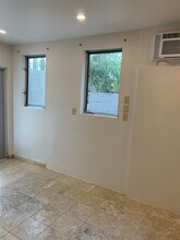 8979 Shoreham Dr, Unit A in West Hollywood, CA - Building Photo - Building Photo