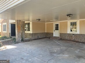 209 Scarborough Rd in Centerville, GA - Building Photo - Building Photo