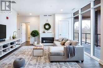 99 Louisa St in Kawartha Lakes, ON - Building Photo - Building Photo