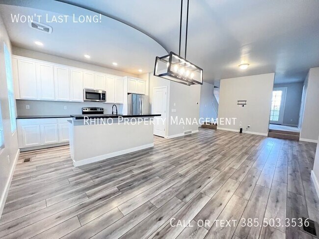 5326 W S Jordan Pkwy in South Jordan, UT - Building Photo - Building Photo