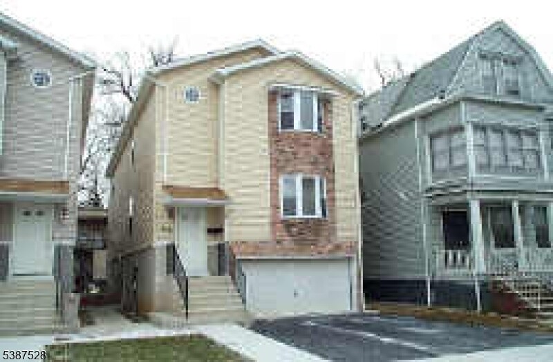 26 Cambridge St in East Orange, NJ - Building Photo