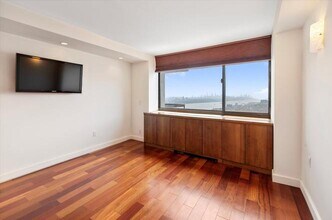 200 Old Palisade Rd in Fort Lee, NJ - Building Photo - Building Photo