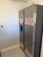 1560 SE Royal Green Cir in Port St. Lucie, FL - Building Photo - Building Photo