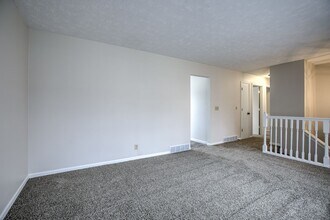 217 Glendale Cir in Gretna, NE - Building Photo - Building Photo