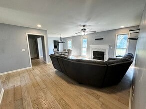 181 Saddlebrook Way in Alvaton, KY - Building Photo - Building Photo