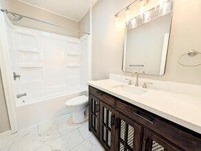 328 N G St in Oskaloosa, IA - Building Photo - Building Photo