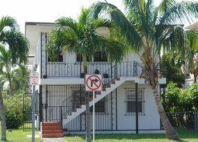 2102 SW 1st St Apartamentos