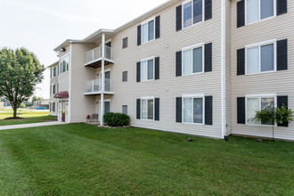 Carden Estates Apartments in Manchester, TN - Foto de edificio - Building Photo