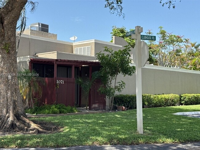 property at 1071 Windward Dr