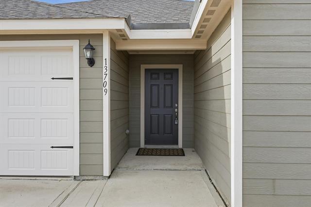 13709 Roosevelt Arch Dr in Ponder, TX - Building Photo - Building Photo