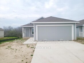 1343 Art Wall Wy in San Antonio, TX - Building Photo - Building Photo