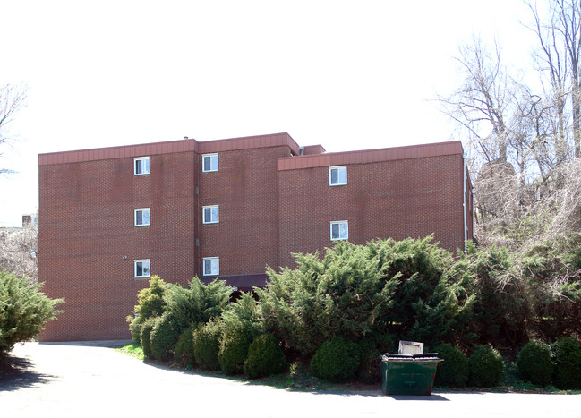 Chapel Downs Apartment in Cheswick, PA - Foto de edificio - Building Photo