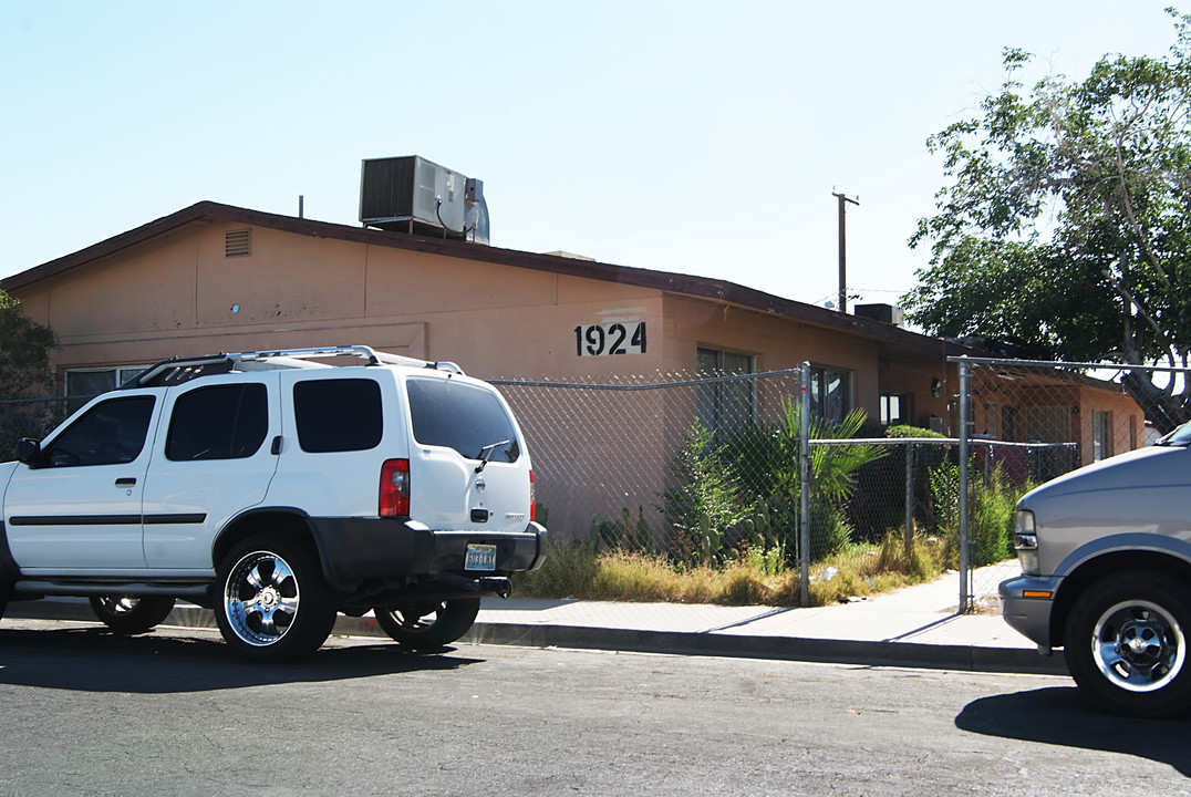 1924 Cindysue/1937 Alwill in Las Vegas, NV - Foto de edificio