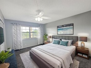 535 Oaks Dr, Unit 504 in Pompano Beach, FL - Building Photo - Building Photo