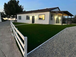 1531 Avohill Dr in Vista, CA - Building Photo - Building Photo
