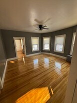 95 Bradford Ave, Unit 2 in Haverhill, MA - Building Photo