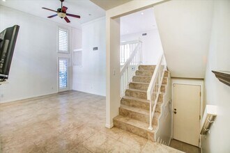 26315 W Bravo Ln in Calabasas, CA - Building Photo - Building Photo