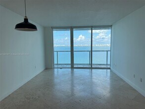 665 NE 25th St, Unit 1603 in Miami, FL - Building Photo - Building Photo