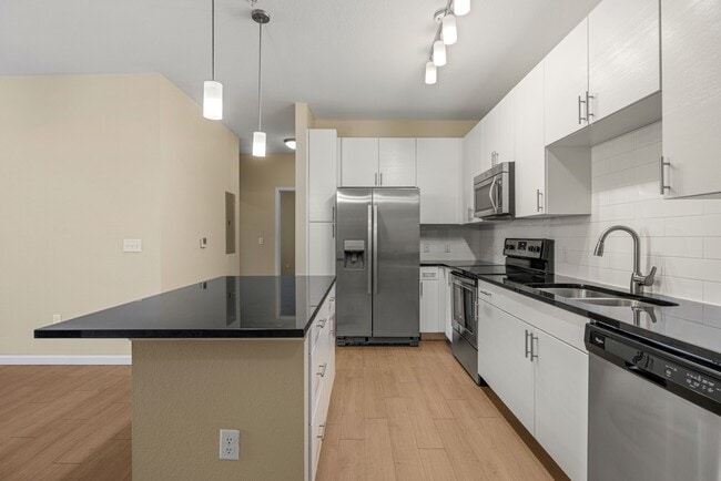 The Parc at Greenwood Village in Greenwood Village, CO - Foto de edificio - Building Photo