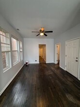 7224 S St Lawrence Ave in Chicago, IL - Building Photo - Building Photo