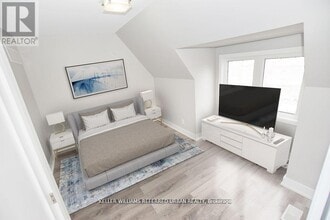 911 Dovercourt Rd in Toronto, ON - Building Photo - Building Photo