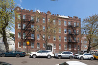 4115 Warren St in Flushing, NY - Foto de edificio - Building Photo