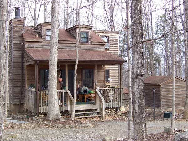 property at 912 Rocky Acres Ln