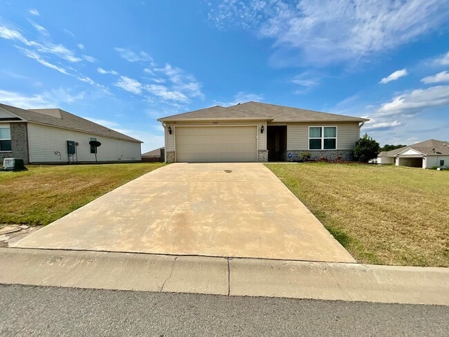 4401 Olympic Dr in Benton, AR - Building Photo - Building Photo