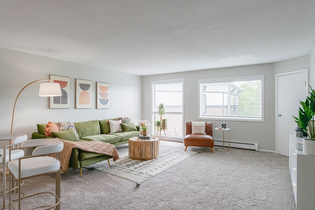 ReNew PARKone in St. Louis Park, MN - Foto de edificio