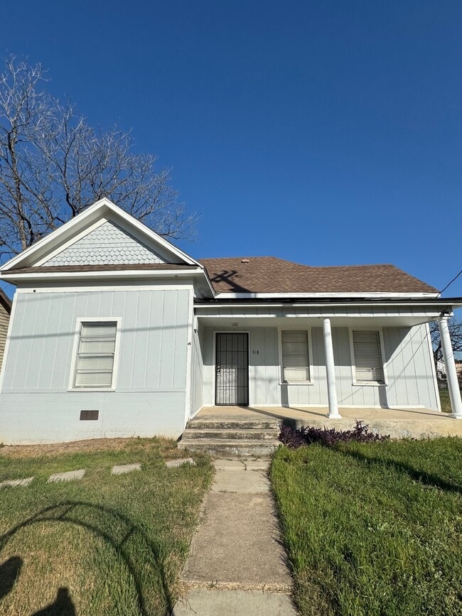 318 Pleasanton Rd
