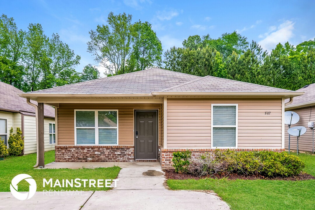 537 Fox Run Cir in Pell City, AL - Building Photo