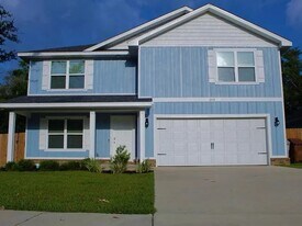 3139 Heritage Oaks Cir in Navarre, FL - Building Photo