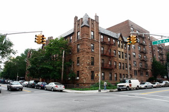 3401 Parsons Blvd in Flushing, NY - Foto de edificio - Building Photo