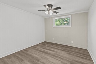 802 Collins St in Dayton, TX - Building Photo - Building Photo