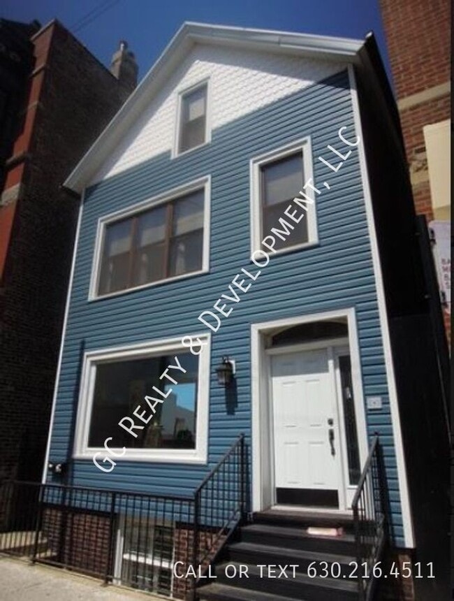 property at 2227 N Clybourn Ave