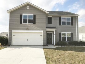 2 Crystal Lake Dr in Savannah, GA - Building Photo