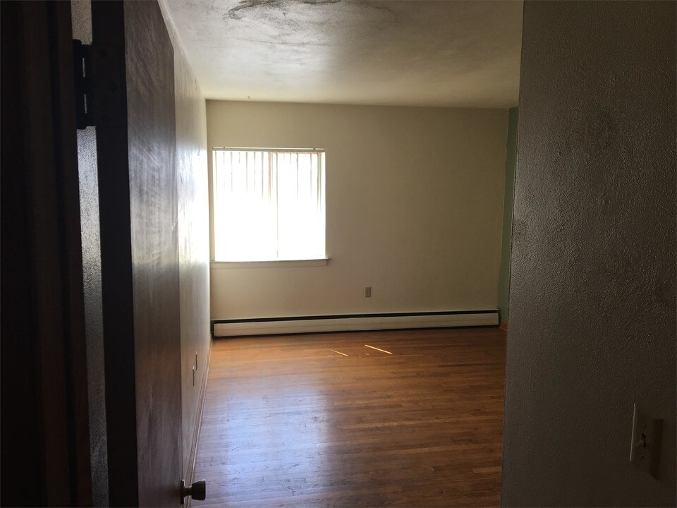 430 Harrison Ave-Unit -202 in Beloit, WI - Building Photo
