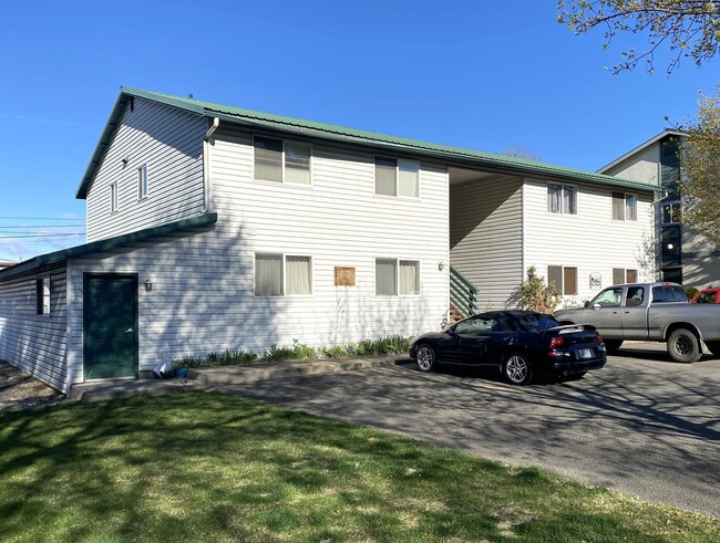 property at 109 S Pearl St