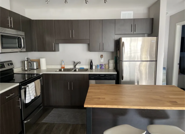 25 Tim Sale Dr in Winnipeg, MB - Building Photo - Building Photo