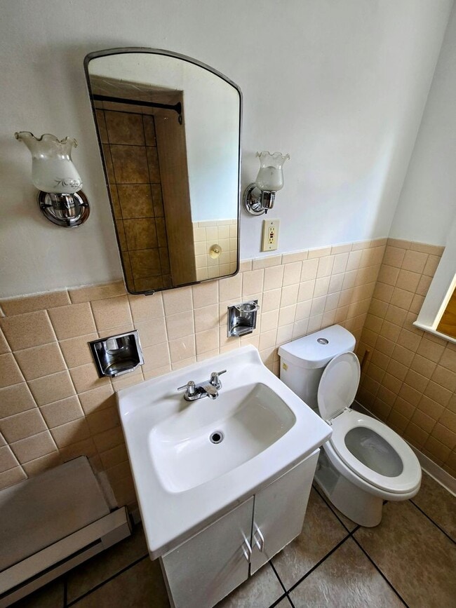 729 E Morton St in Bethlehem, PA - Building Photo - Building Photo