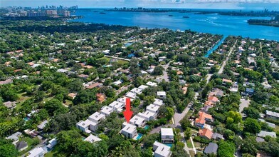 8660 Arboretum Ln in Miami, FL - Building Photo - Building Photo